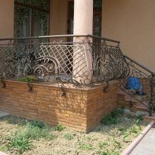 Кованые перила на балкон